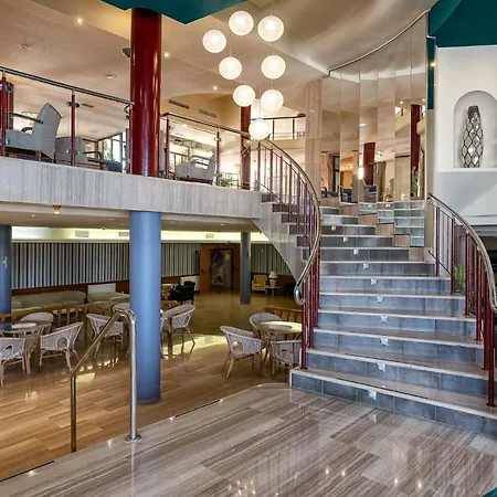 ホテル ペルラ マリーナ ネルハ