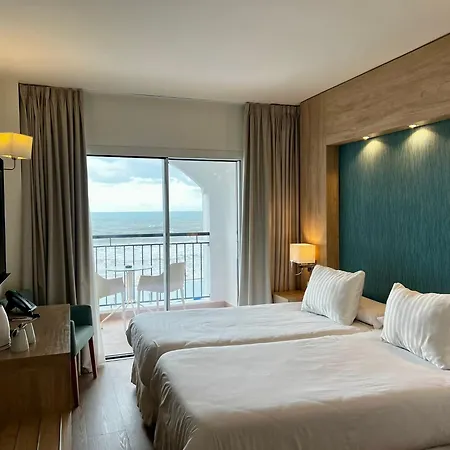 מלון Perla Marina 4*