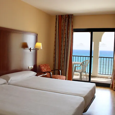 מלון Perla Marina 4*