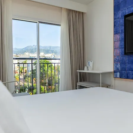 Hotel Perla Marina
