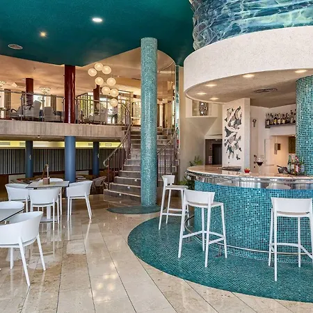Perla Marina Hotell