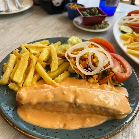 Perla Marina فندق 4*