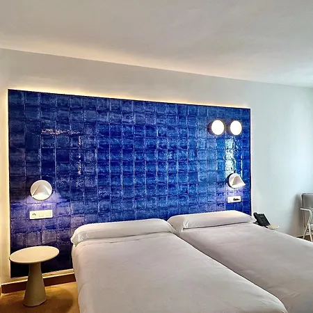 Perla Marina Hotel 4*
