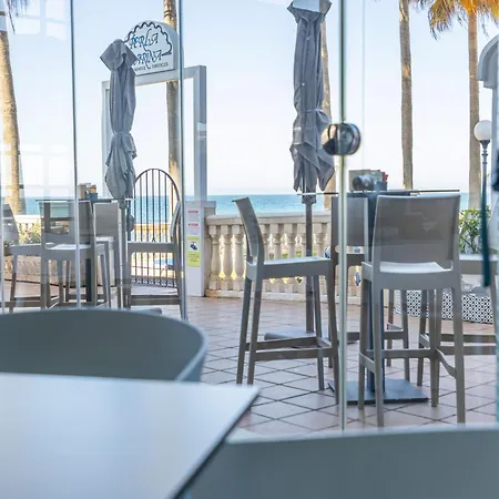 Perla Marina Hotel